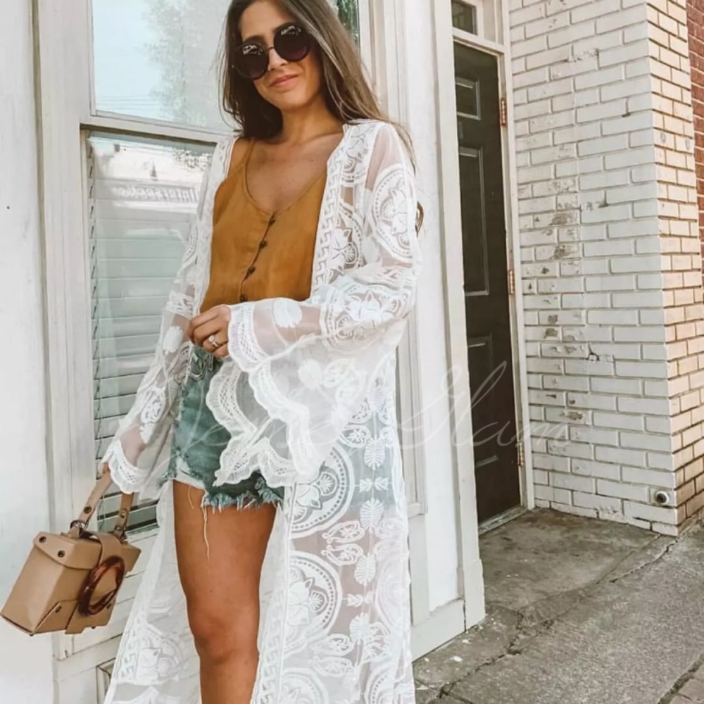SOLD OUT White Bohemian Scalloped Embroidered Duster Kimono - Picture 2 of 8